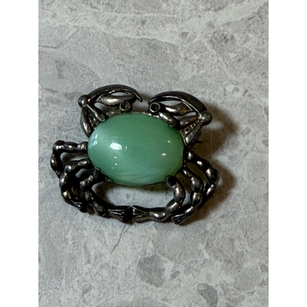 Vintage Green Cabochon Crab Brooch Antique Silver Tone Nautical Animal Pin